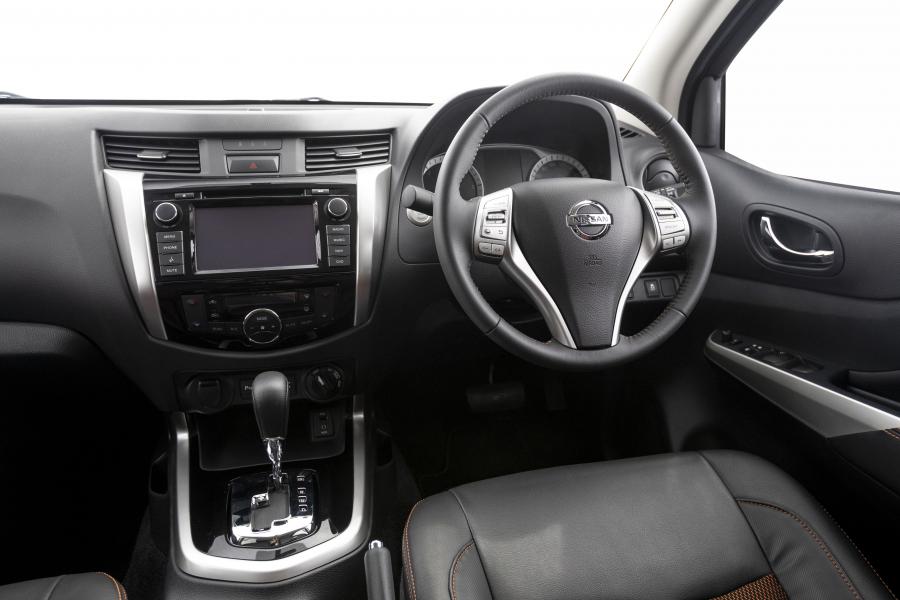 Торпедо Nissan Navara Stealth Double Cab (D23) 2019 года  (ZA) (фото 9 из 32)